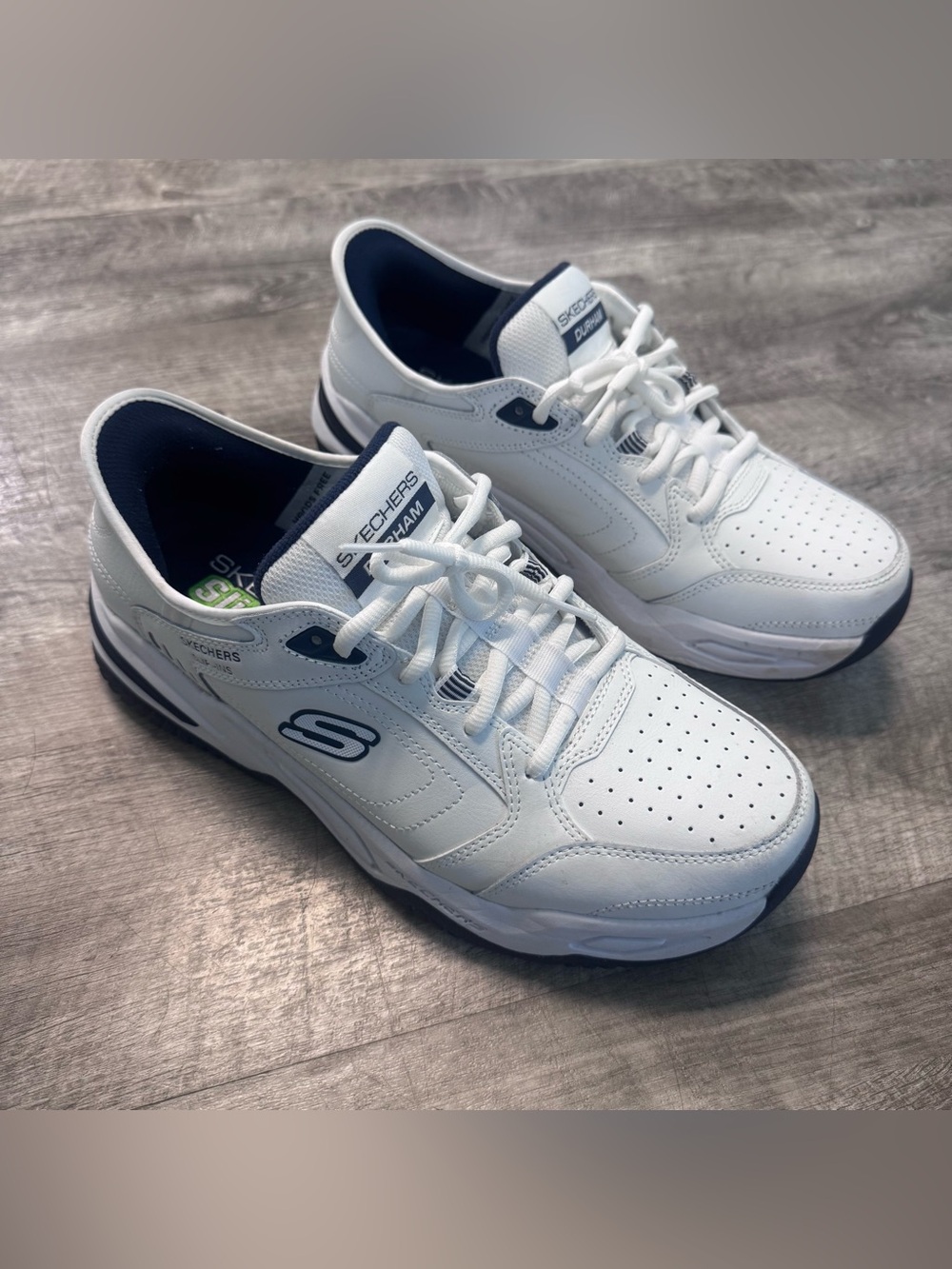 Skechers Men’s Relaxed Fit Durham Walking Sneakers White Size 10.5 Slip Ins